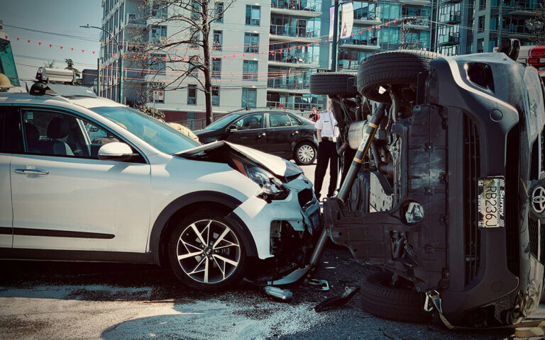 What Should I Do After a Serious Car Accident in Overland Park? Key Steps After a Crash car accident on the street